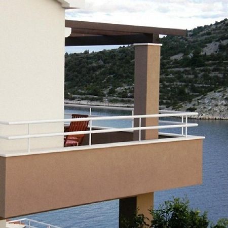 Apartments Ljubi Вінішчє Екстер'єр фото